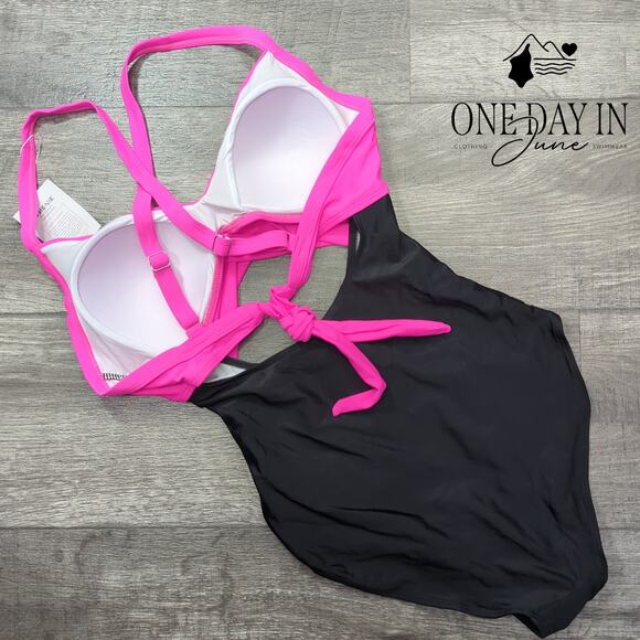 Eomenie Cross Front Cut Out One Piece Swimsuit Size S - Picture 7 of 7